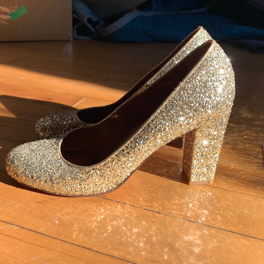 Lanvin Gold Glitter Heel pump